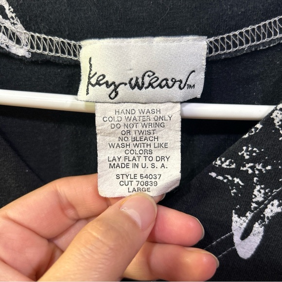 Vintage Fish Print Light Weight Cruise Wear Casual Button Up Top Women’s size L - Picture 2 of 11